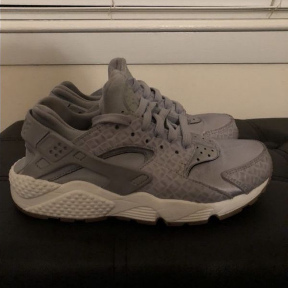 Nike huaraches